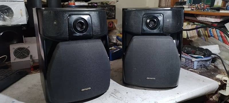 Aiwa speakers 1