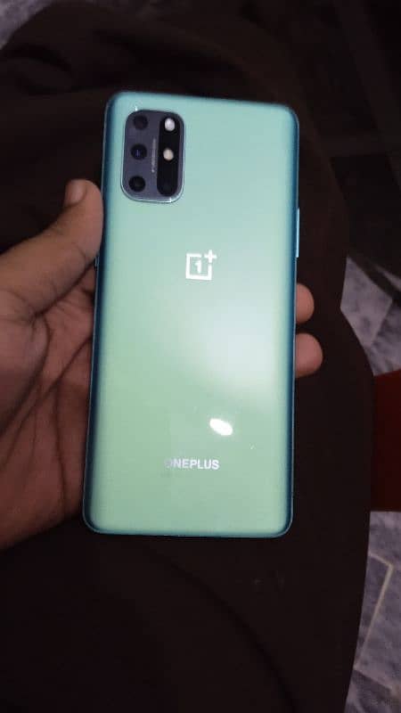 one Plus 8t 12. . 256gb 12+12 front glass minor crack 0