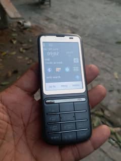 Nokia C3/01 touch and type