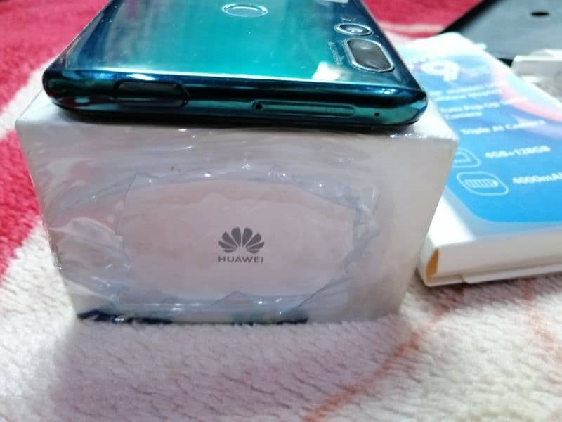 Huawei y9 prime Pop up camera. 7