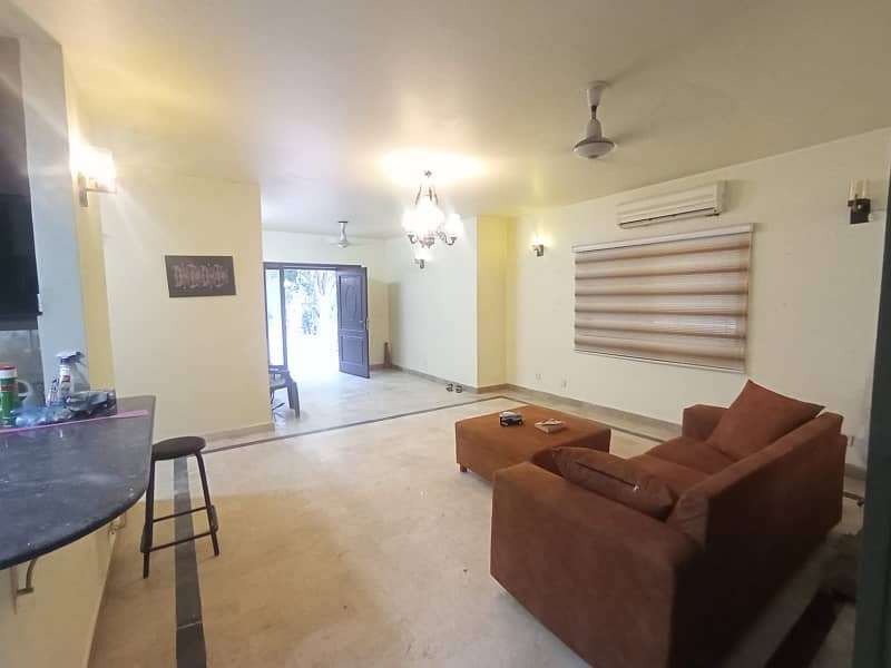 8 Marla Flat Ground Floor For Sale In Rehman Gardens Near Dha Phase 1 8