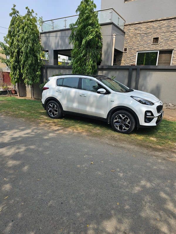 1 kia sportage Bumper to Bumper available for sale college Road Lahore 5