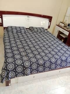 BED SET 9 ITEMS