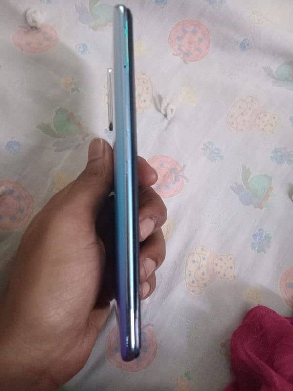 Oppo F15 1