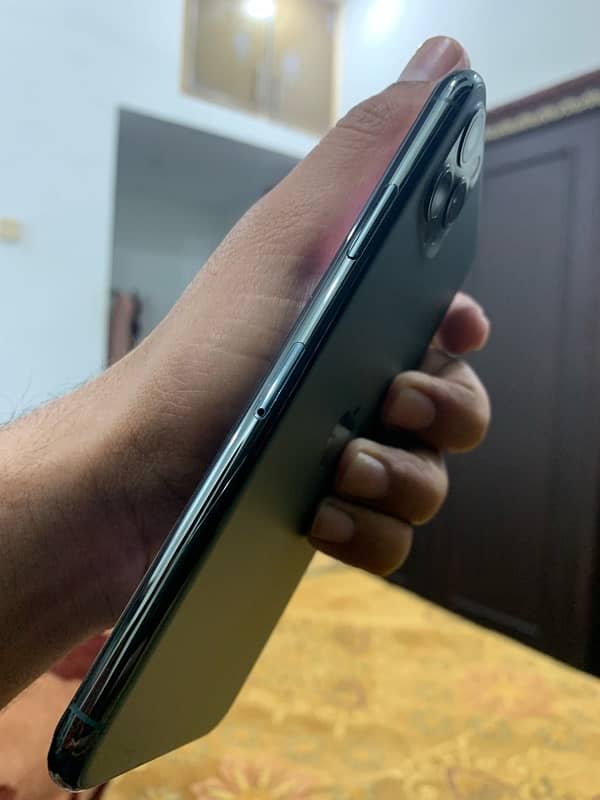 IPHONE 11 PRO MAX 3