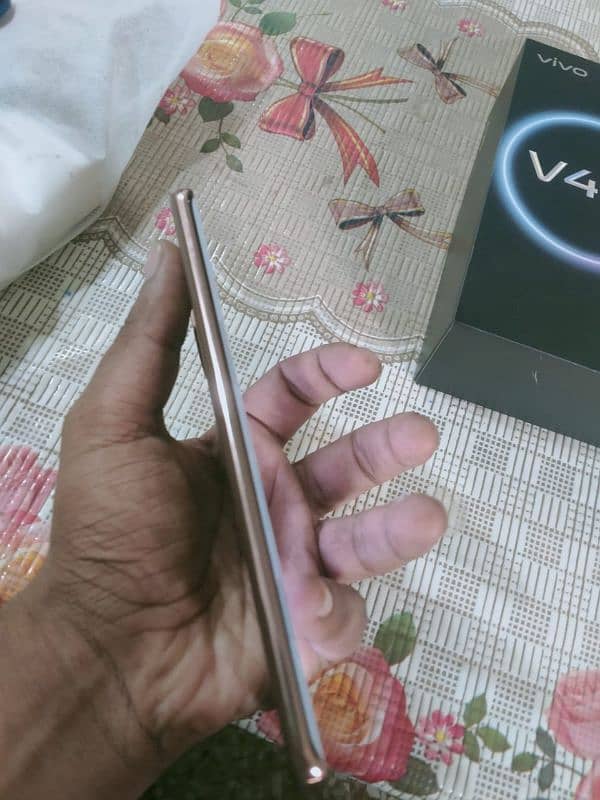 vivo V40e 8+8/256 2