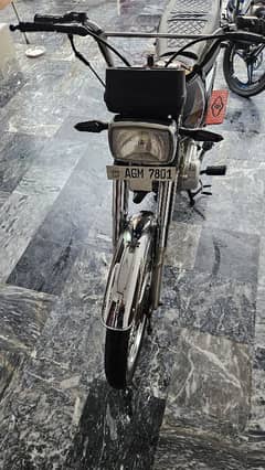 Like New 125CC | Black Beauty | Only 6500 KM Driven!"