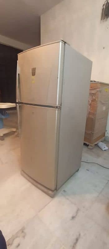 medium Size fridge for sale 5