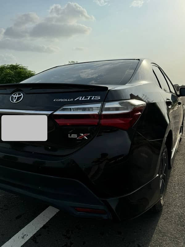 Toyota Corolla Altis 2015 3