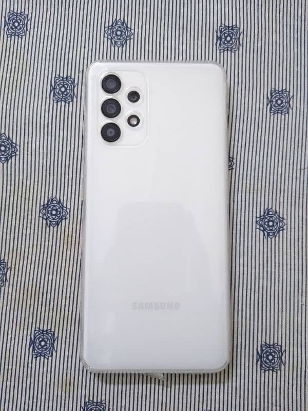 Samsung A32 Super Amoled + 64 MP camera 0