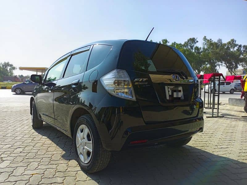 Honda Fit 1.3 Hybrid 10th Anniversary. Model 2012, Import 2015. 3