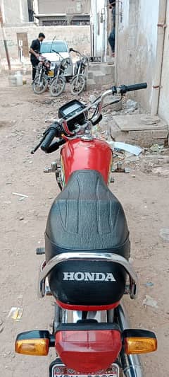 Honda CD70 2022