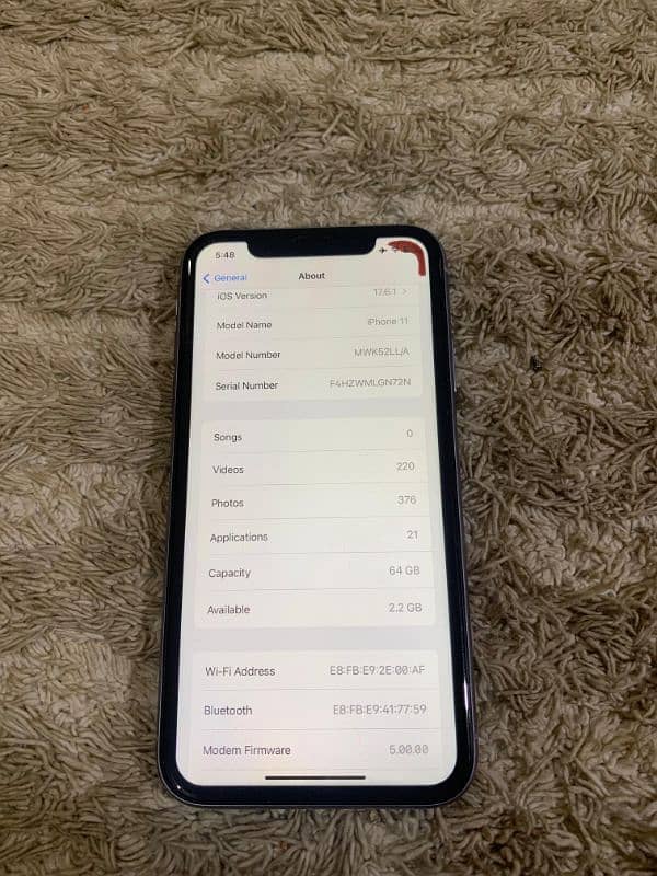 iphone 11 Jv 64 gb 98% betry health Only minor dot lcd for sale 5