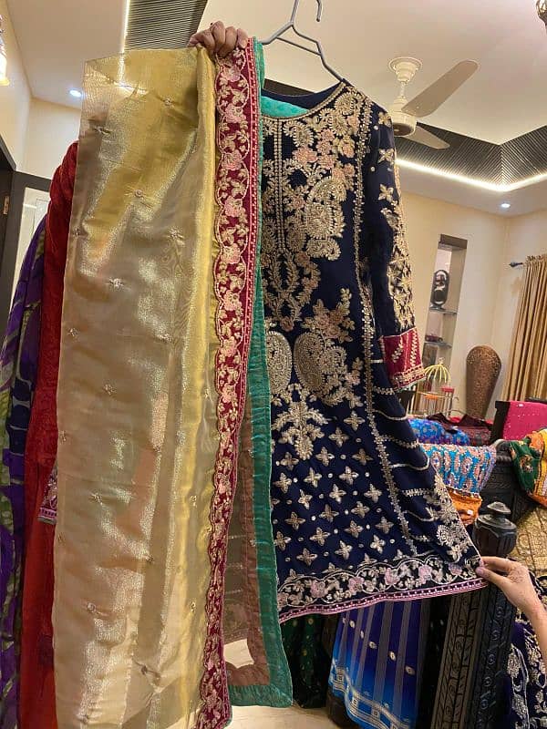 slightly used saris and dresses available for sale 4