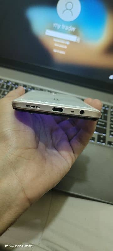 Oppo A5 2020 4