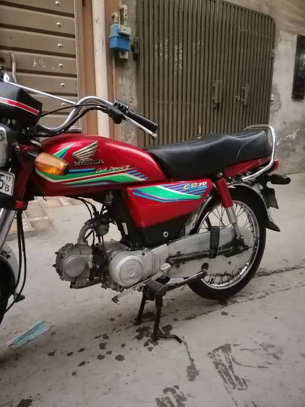 Honda CD70 RED 5