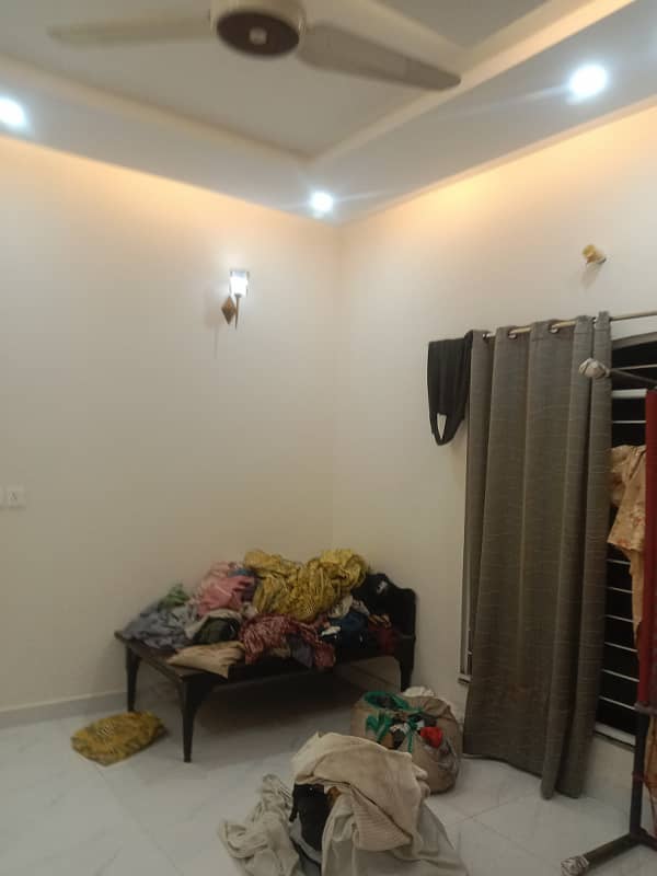 1 KANAL UPPER PORTION FOR RENT NO GAS 9