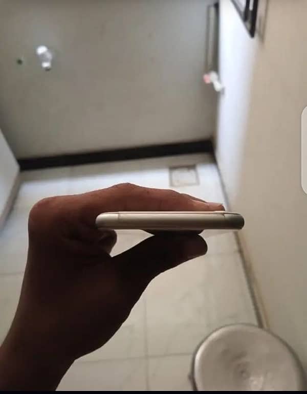 iPhone 8 64gb non approved exchange possible 4