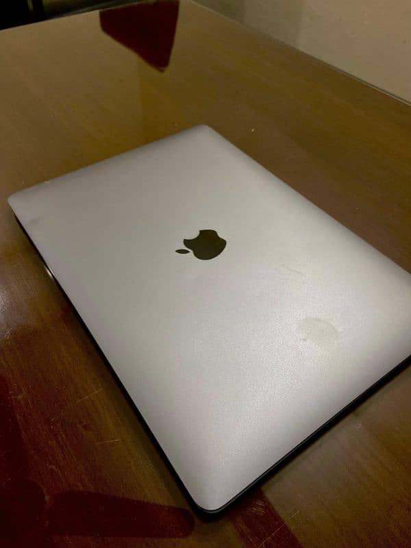 MacBook Air 2019 13-inch 7