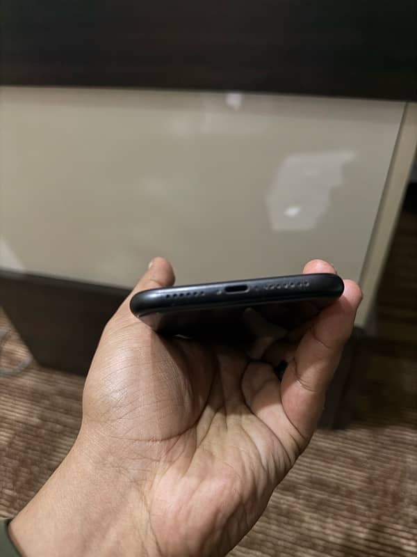 iphone xr Factory unlock non pta (128gb) 2