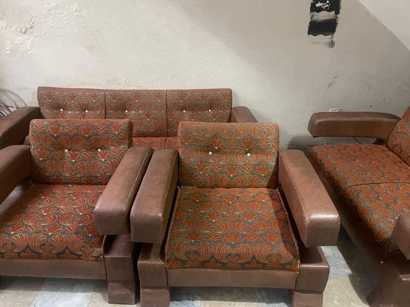 7 seater sofa set in good price home used 1