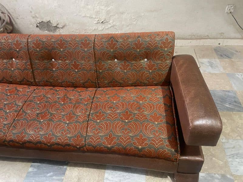 7 seater sofa set in good price home used 4