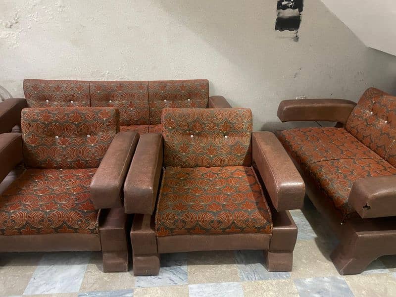 7 seater sofa set in good price home used 9