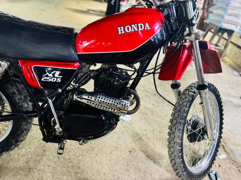 Honda XL 250 cc Trial 3