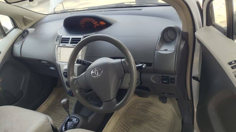 Toyota Vitz 2010 2