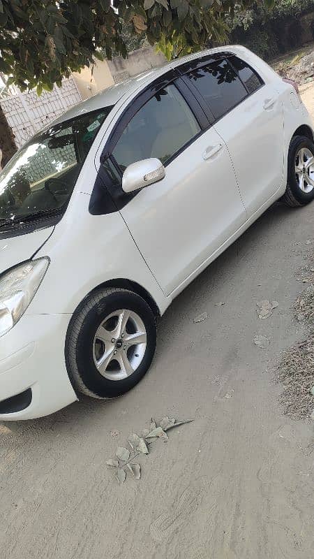 Toyota Vitz 2010 6