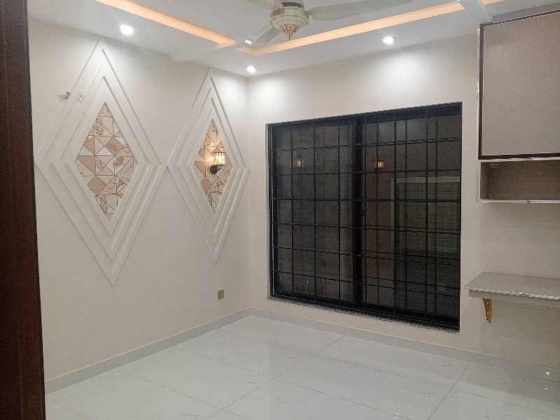 5 MARLA 100FT WIDE PRIME LOCATION HOUSE FOR SALE IN DHA RAHBAR BLOCK G 22