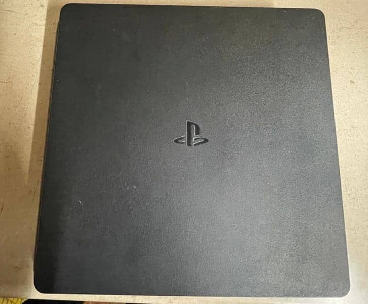 PS4 slim  1tb with box and full accessories. . 2