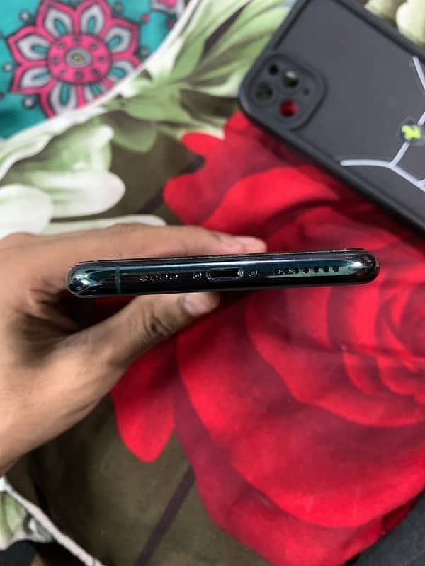 iphOne 11 pro mAx 2