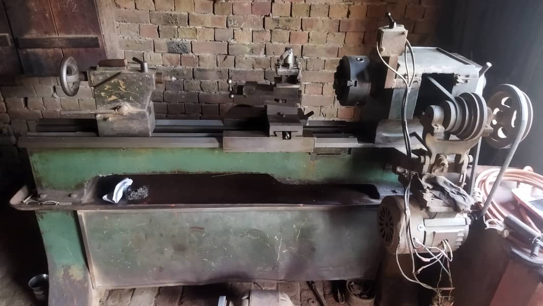 Lathe Machine 5.5 Feet خراد مشین ساڑھے پانچ فٹ 8