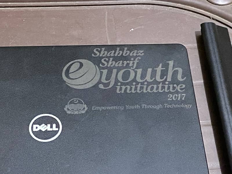 Dell i7 7th generation Vostro 14 3468 Laptop 1