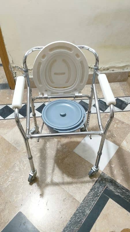 chair and stand for sale 2