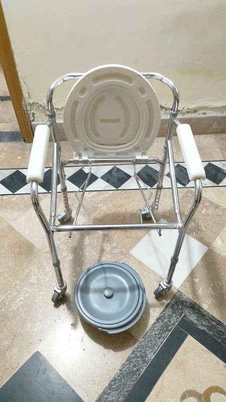 chair and stand for sale 3