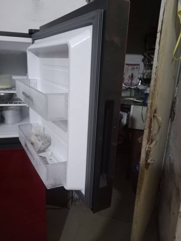 heair 306modal medium size fridge dba pak 3