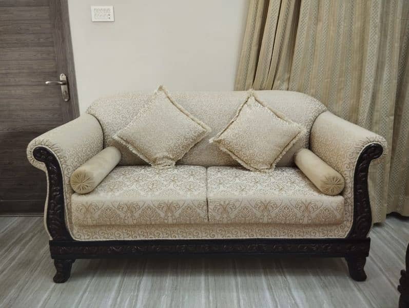 7 seater creamish Turkish sofa set 1