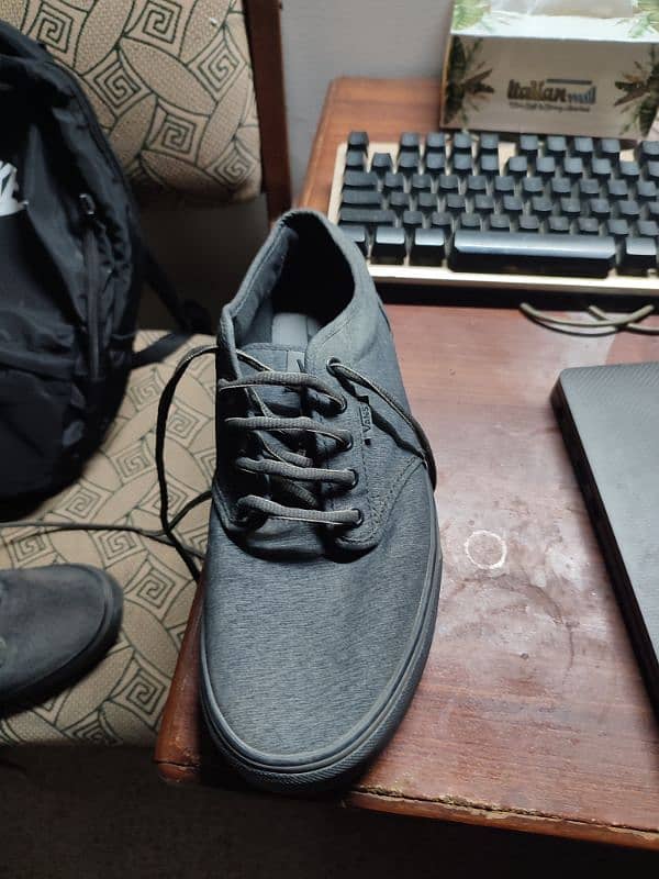 vans slightly used 0