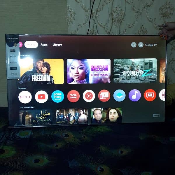 TCL 50 inch Android Google Play 1