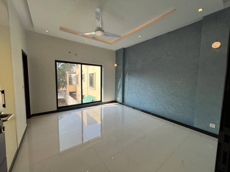 Fair-Priced 5 Marla House Available In Bahria Town - Sector E 3