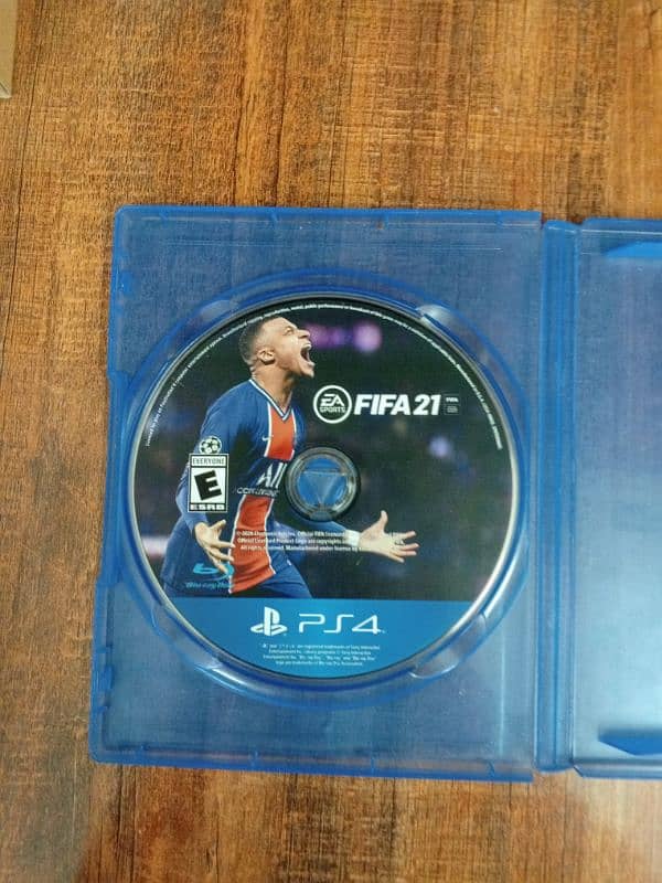 ps4 fifa 21 in good condition for sale (serious offer only) 0