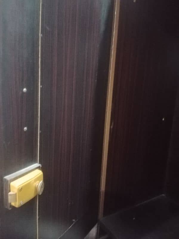 cupboard in perfect condition 2