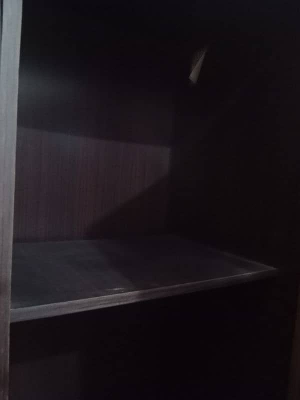 cupboard in perfect condition 4