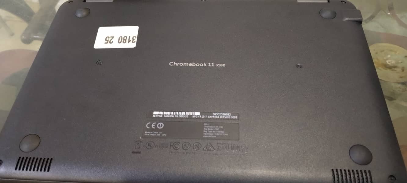 3180 chrome book in mint condition 3 hour plus battery backup 3