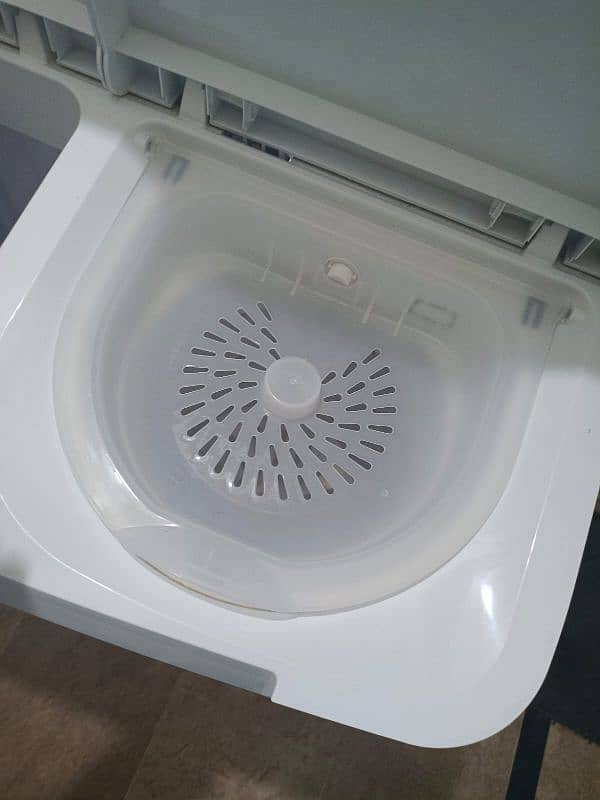 Dawlance twin tub washing machine 2