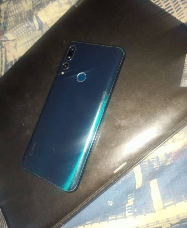 Huawei y9 prime pop-up camera 4/128 3