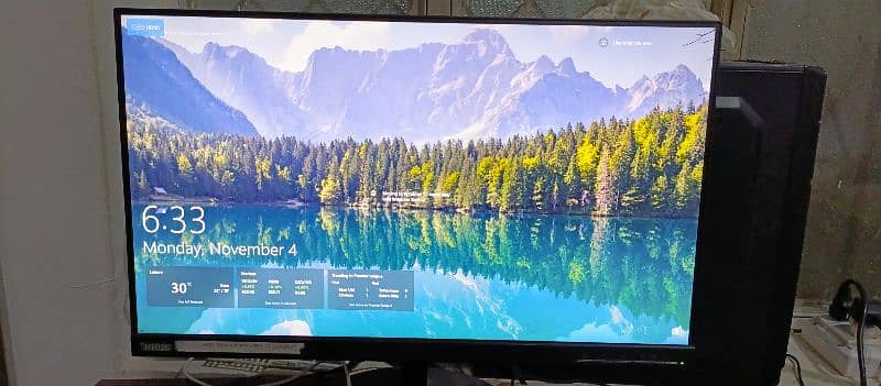 Lenovo ThinkVision T24i-10 Boarderless 24" LED 10/10 condition. 0