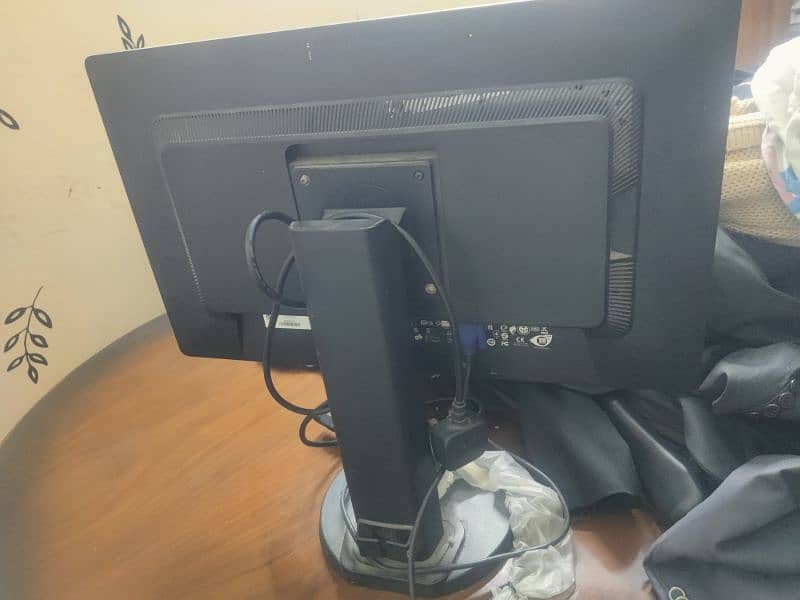 LED HP E231 MONITOR FOR SALE 1